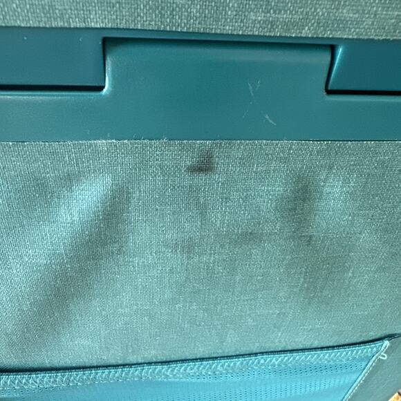 ORCA Wanderer 24 Can Soft Sided Cooler Insulated Ice Chest, Blue, $249 In Store - Picture 11 of 14